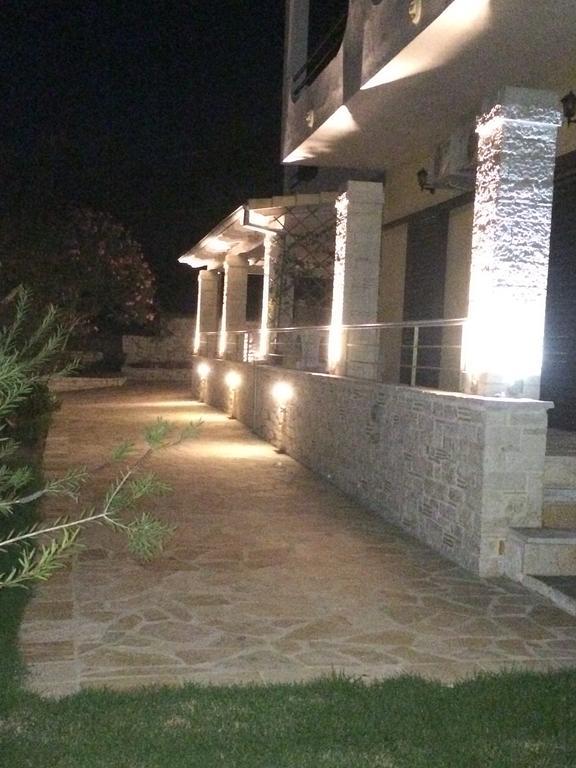 Makis Apartments Аріллас Екстер'єр фото