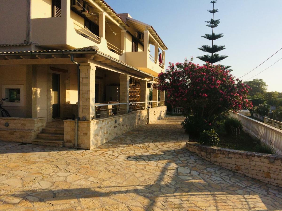 Makis Apartments Аріллас Екстер'єр фото